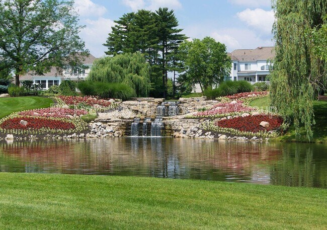 Building Photo - 5551 Ainsley Dr