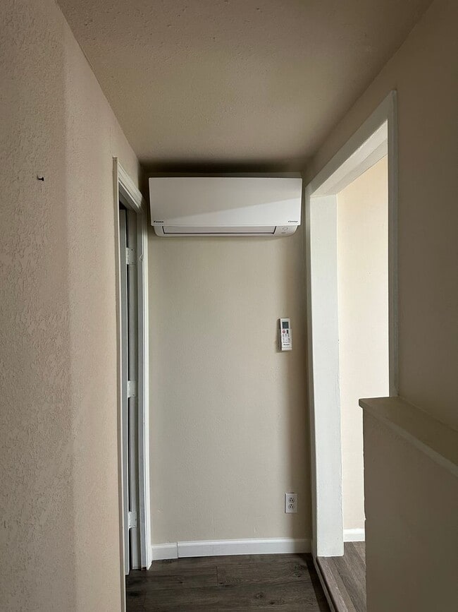 Building Photo - Charming 3 bed 1 bath house in a great a n...