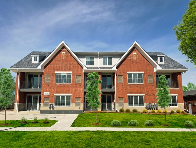 Steps Away from Downtown Clawson - 14 Mile Apartments