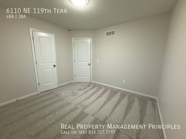 Building Photo - 6110 NE 119th Terrace