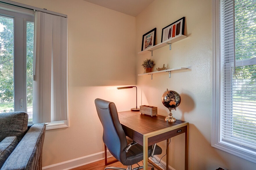 Building Photo - 88 Craig Ave