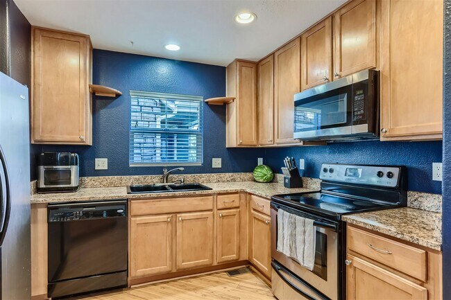 Building Photo - 11701 Fenwick Cir