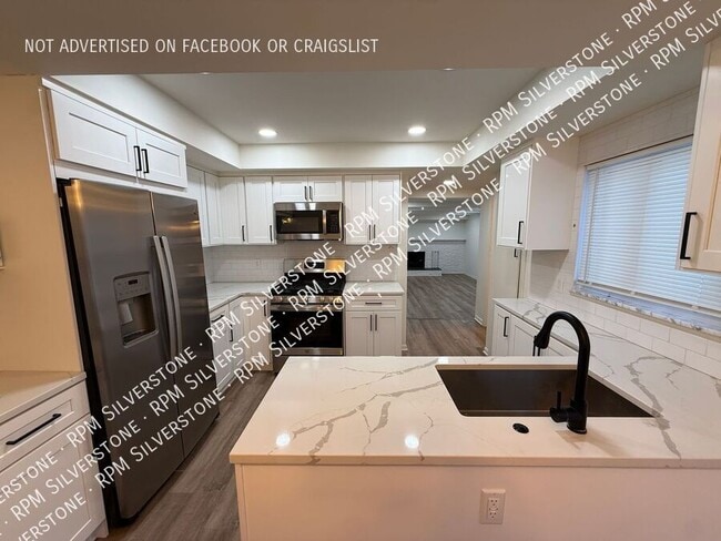 Building Photo - 5681 Skylite Ln