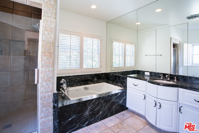 Building Photo - 260 S El Camino Dr