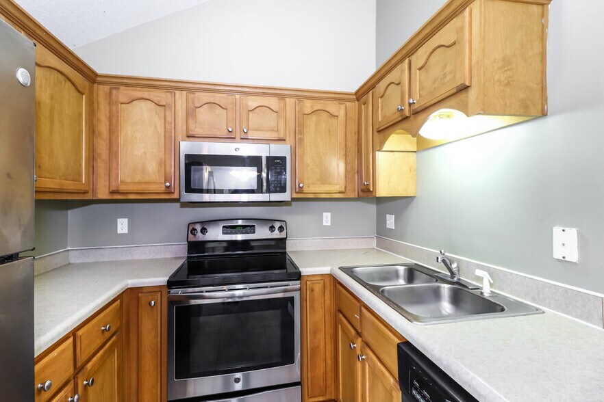 Building Photo - 2842 Misty Briar Cove