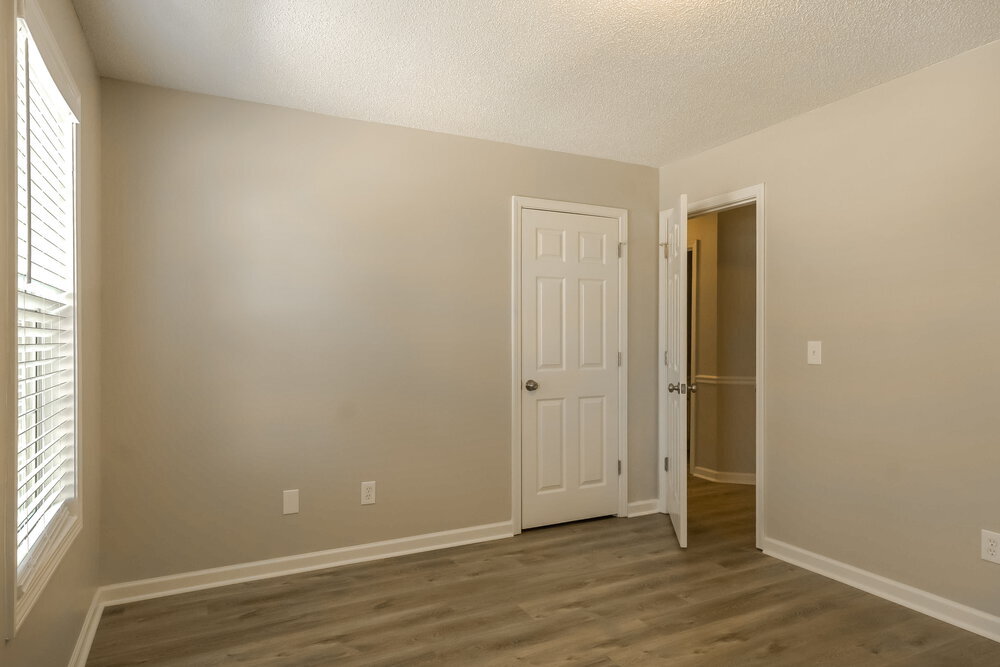 Building Photo - 2059 Spicers Ln