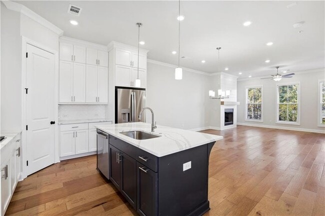 Building Photo - 410 Townly Ct