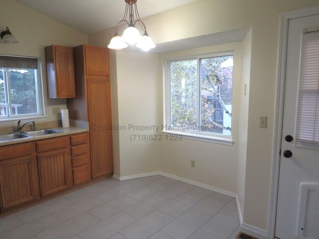 Building Photo - 1469 Canoe Creek Dr N