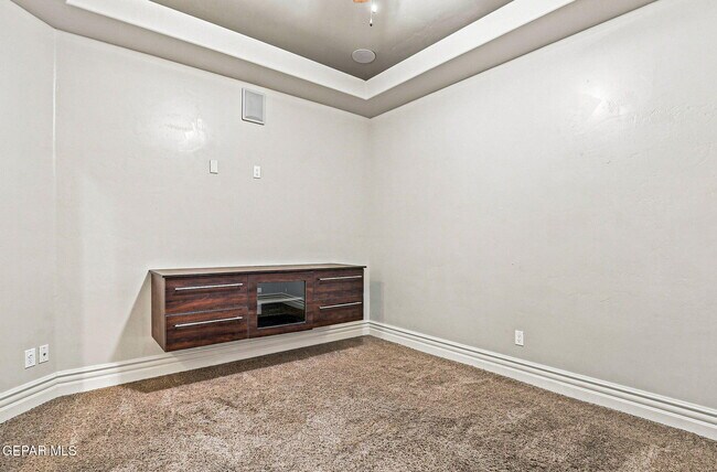 Building Photo - 3203 Red Orchard Dr