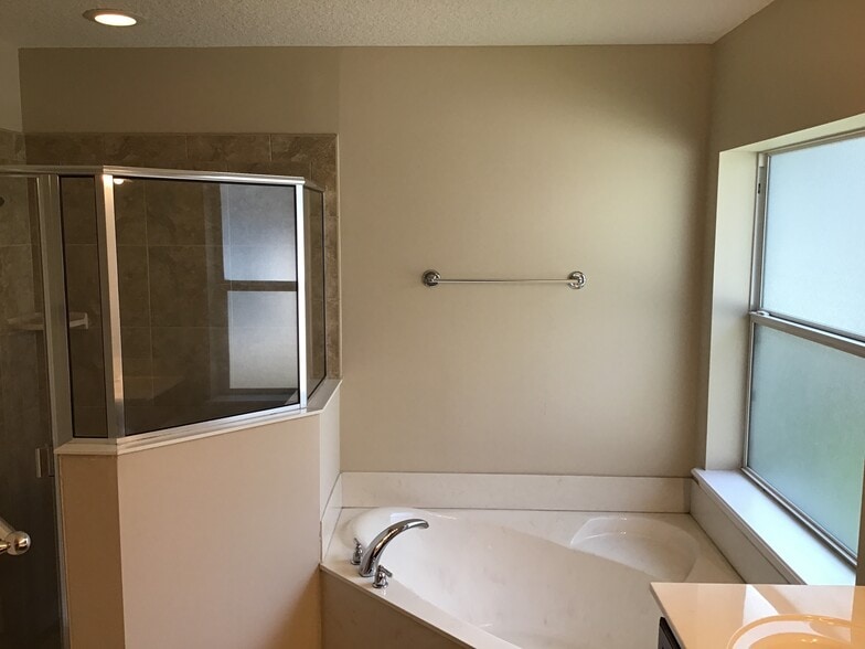 Building Photo - 705 Turkey Point Dr