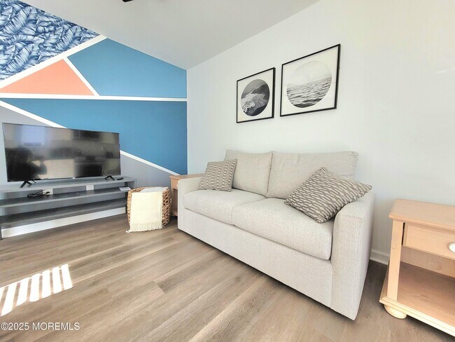 Building Photo - 1134 Springwood Ave