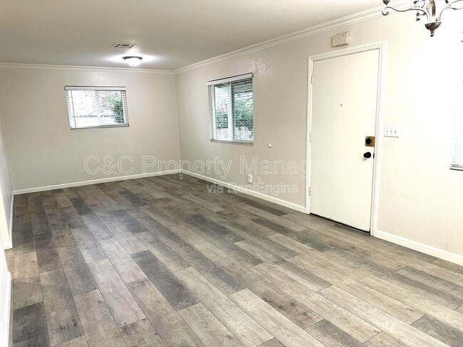 Building Photo - 2231 Morell St