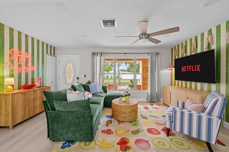 Building Photo - 7957 CottonWoode Dr