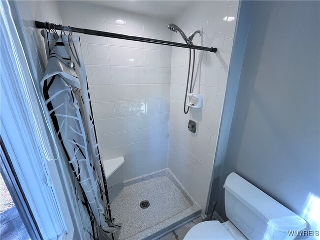 Building Photo - 306 Randwood Dr