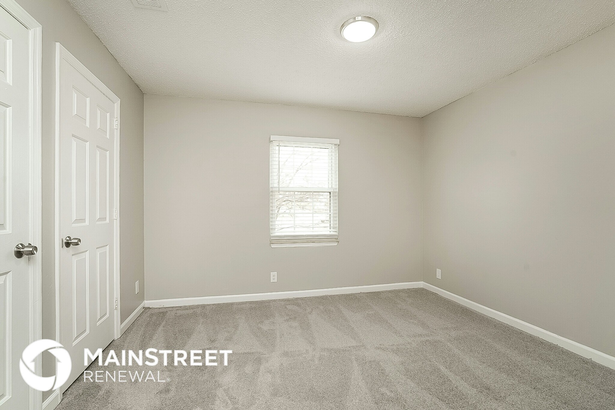 Building Photo - 1110 Cedarhill Ct