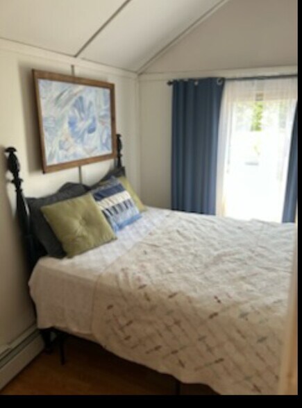 Building Photo - 54 Main St