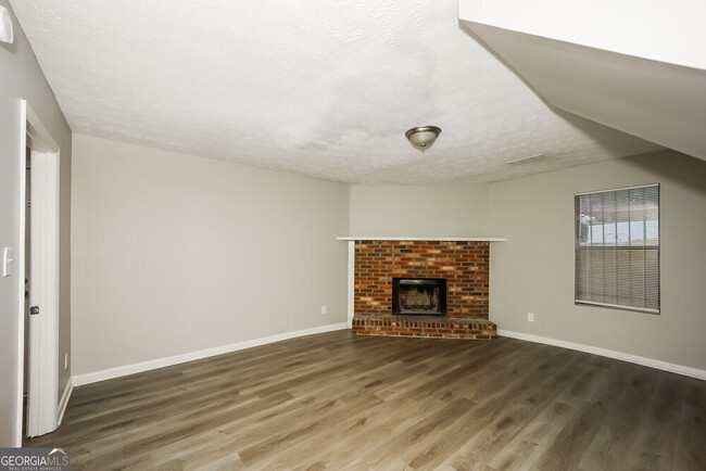 Building Photo - 3840 Chimney Mill Ct