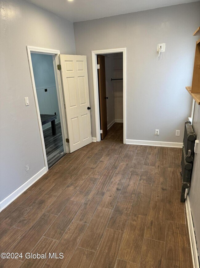 Building Photo - 20 Jay St