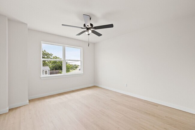 Building Photo - Modern Townhome for Rent – Modern Living at Its Best!