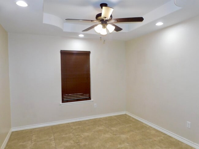 Building Photo - 1511 Cozumel Dr