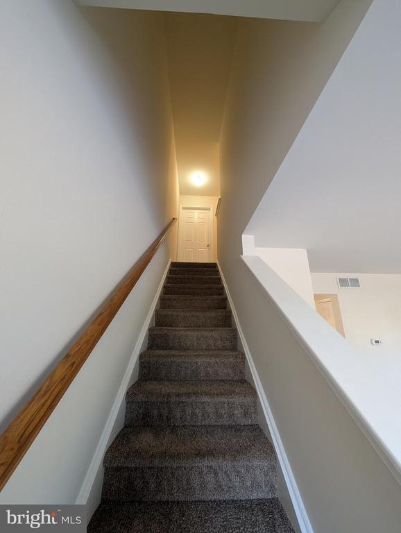 Building Photo - 322 Caribou Ln