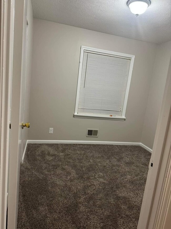 Building Photo - 2707 Jenlee Ln