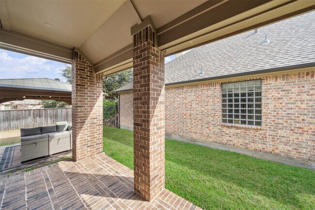 Building Photo - 34 Danby Place