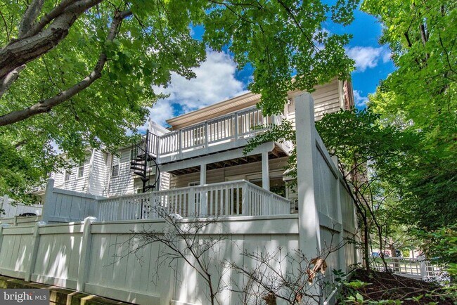 Building Photo - 9400 Van Arsdale Dr