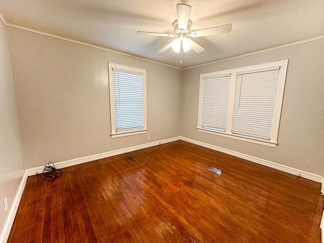 Building Photo - 3 bedroom house in Highland!