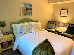 Building Photo - 714 Rosedale St