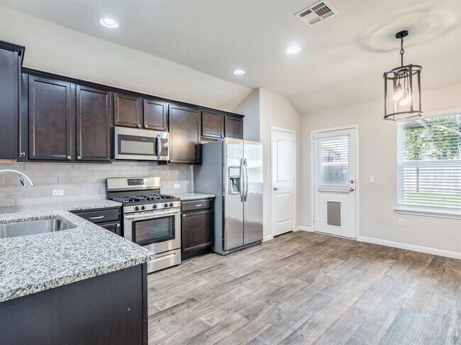 Building Photo - 136 Dunlin Ln