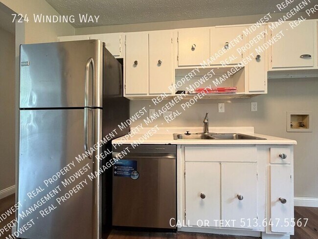 Building Photo - 724 Winding Way