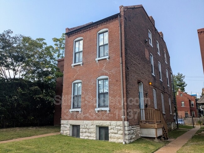 Building Photo - 2729 Allen Ave
