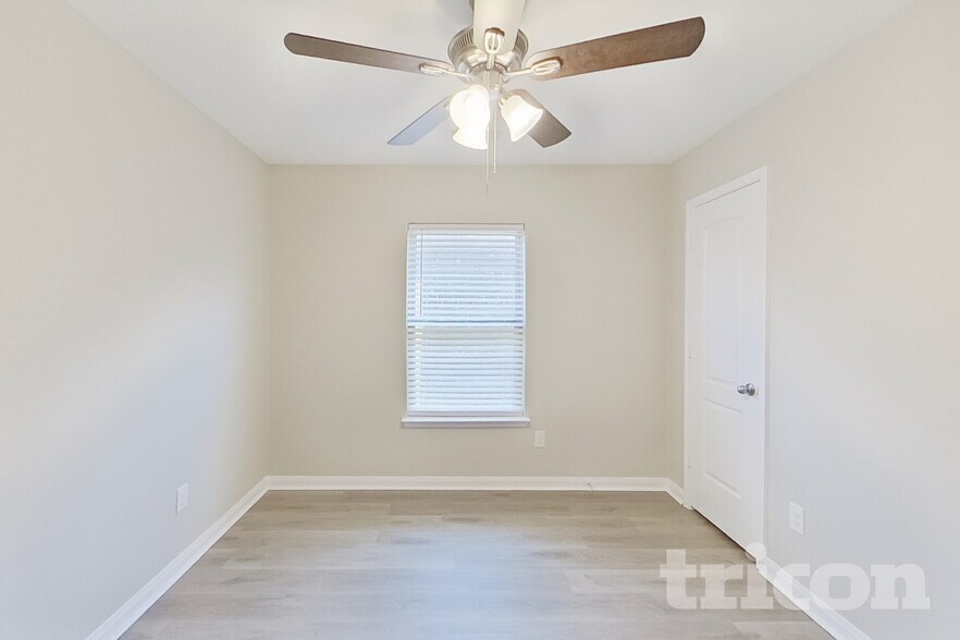 Building Photo - 6312 Jasper Lake Dr