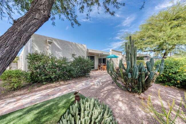 Building Photo - 4111 N 87th Pl