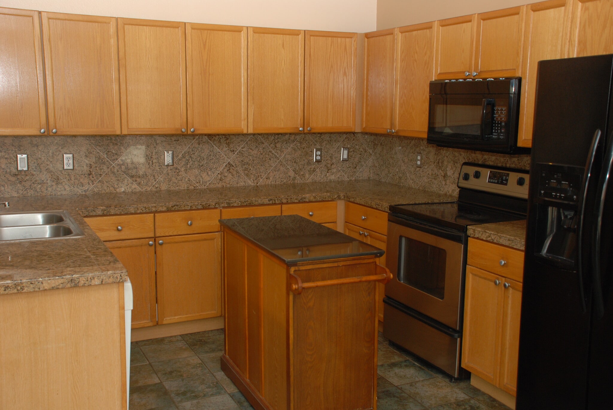 Building Photo - 514 W Laredo Ave