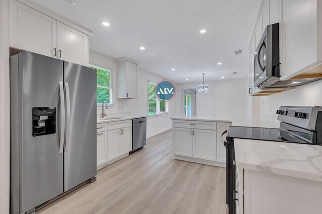 Building Photo - Rare opportunity minutes away from Savannah - 3-bedroom/2-bathroom home Move In Today!