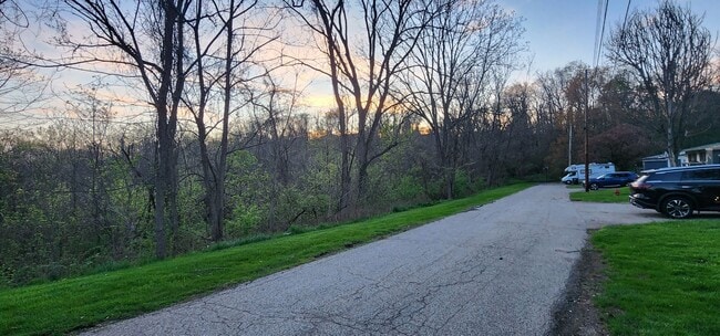 Building Photo - Finleyville 3 Bedroom 1.5 Bath Remodeled Ranch Home $1,800 + Utilities