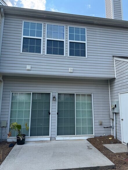 Building Photo - 1044 Annazanes Ct