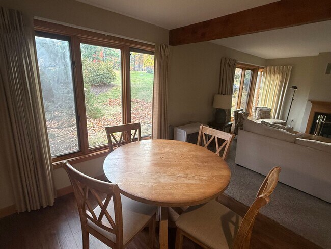 Building Photo - WINTER RENTAL - Cozy Condo in Gilford