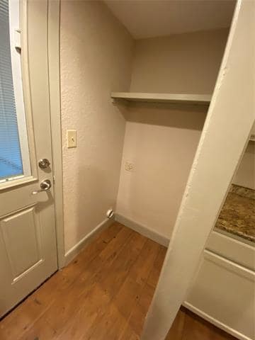 Building Photo - 10151 Camelot Dr