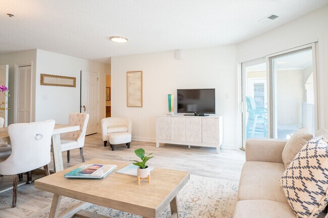 Building Photo - Villa Capriani 218B @ 790 New River Inlet Rd