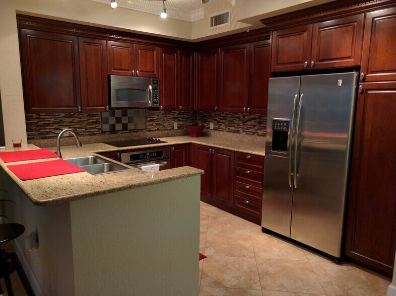 Building Photo - 3210 Renaissance Way