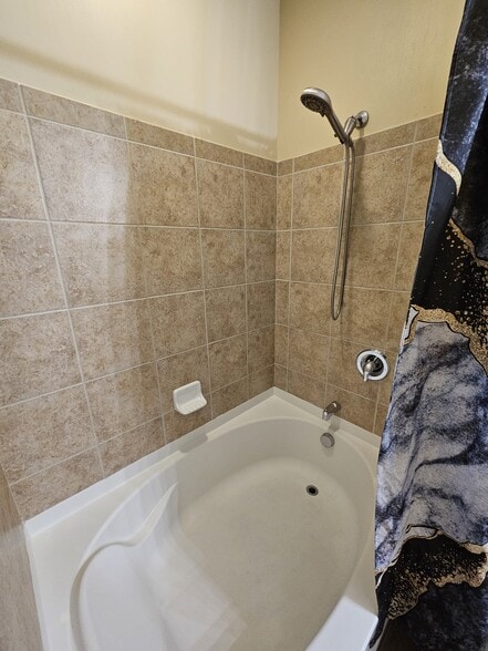 Building Photo - 1391 Pennsylvania Ave SE