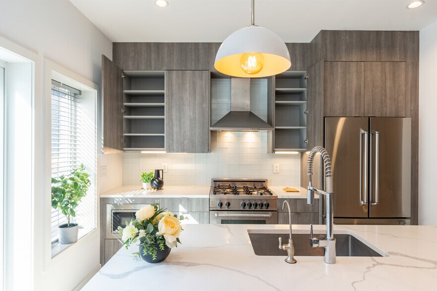 Building Photo - 2058 E Susquehanna Ave