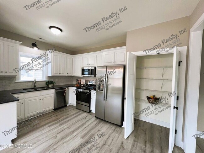 Building Photo - 36 B P Ct