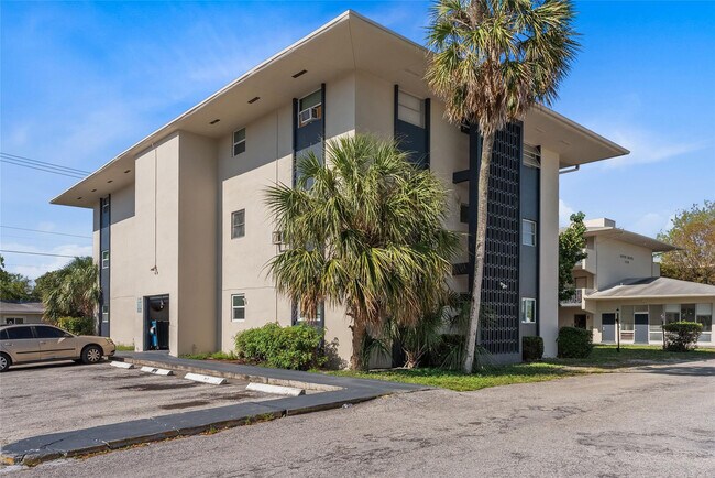 Building Photo - 1150 E Sample Rd