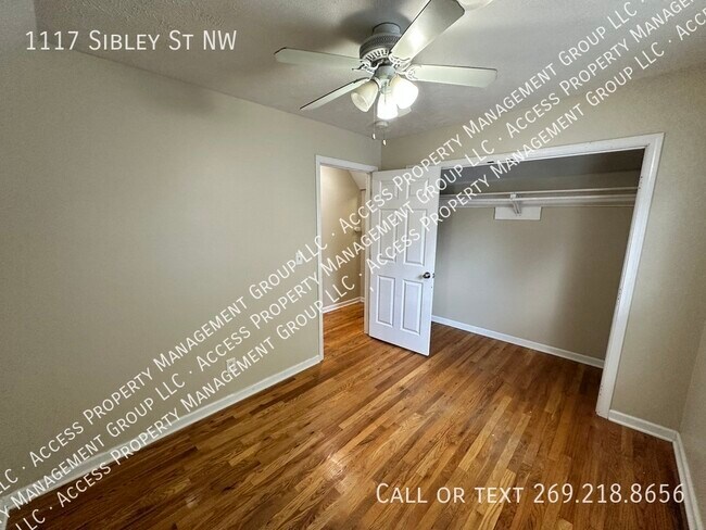 Building Photo - 1117 Sibley St NW