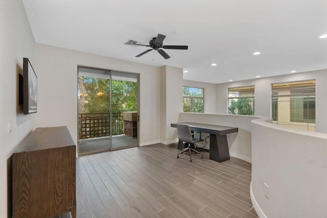 Building Photo - 14450 N Thompson Peak Pkwy