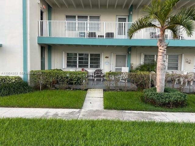 Building Photo - 3923 NE 166th St